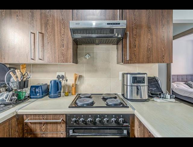 1 BEDROOM APARTMENT FOR SALE IN LONEHILL